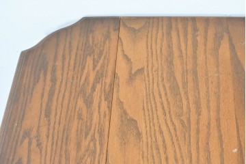 中古　アメリカ　A.A. Laun(A.A.ラウン)　オーク材　ターニングレッグが優雅なバタフライサイドテーブル　(R-088730)