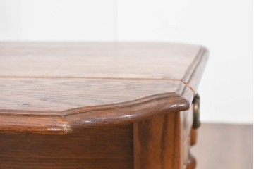 中古　アメリカ　A.A. Laun(A.A.ラウン)　オーク材　ターニングレッグが優雅なバタフライサイドテーブル　(R-088730)