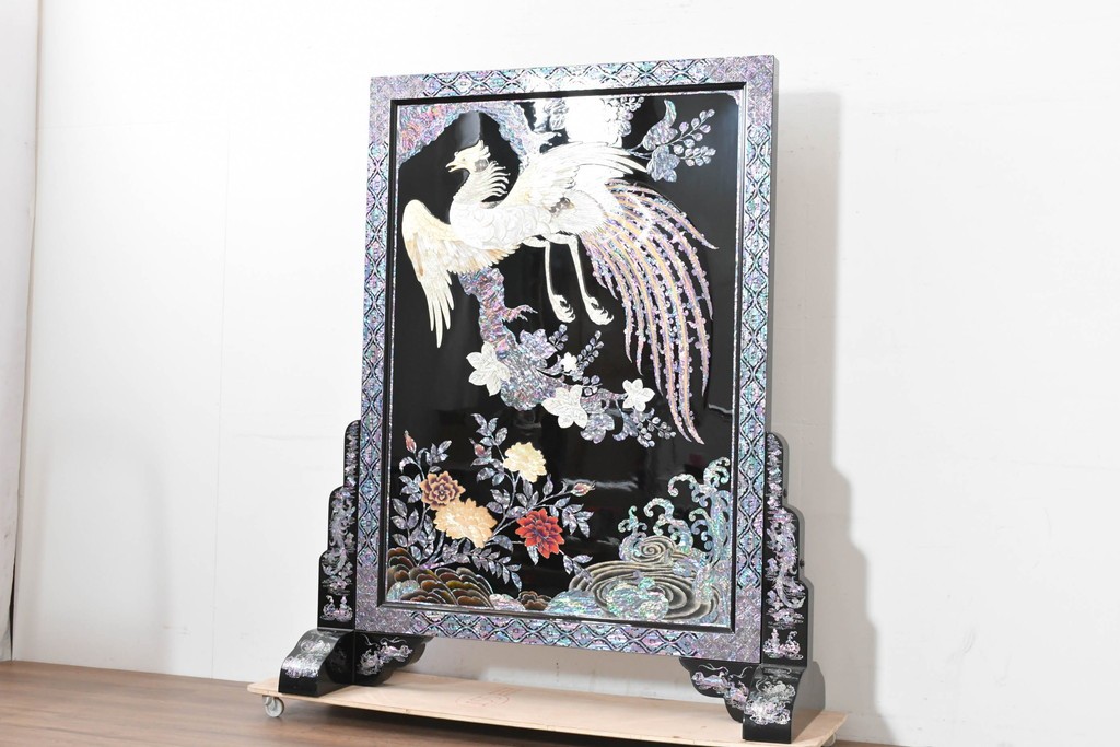中古　超美品　もはや美術品!!　最高級工芸家具　鳳凰の螺鈿(ラデン)細工が華やかな衝立　購入価格約1000万円　(R-088731)