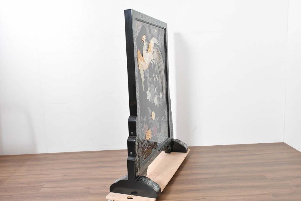 中古　超美品　もはや美術品!!　最高級工芸家具　鳳凰の螺鈿(ラデン)細工が華やかな衝立　購入価格約1000万円　(R-088731)