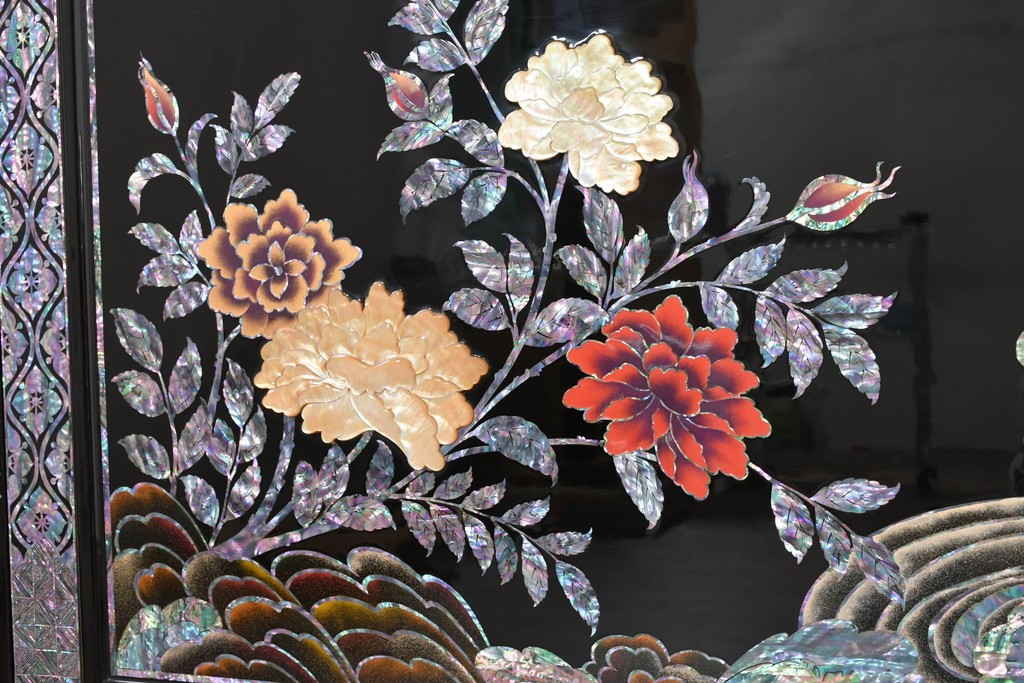 中古　超美品　もはや美術品!!　最高級工芸家具　鳳凰の螺鈿(ラデン)細工が華やかな衝立　購入価格約1000万円　(R-088731)