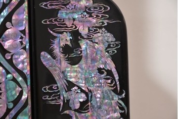 中古　超美品　もはや美術品!!　最高級工芸家具　鳳凰の螺鈿(ラデン)細工が華やかな衝立　購入価格約1000万円　(R-088731)