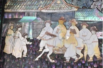 中古　超美品　最高級　吉正本螺鈿工芸院　螺鈿細工が華やかな鏡台　購入価格約400万円　(R-088732)