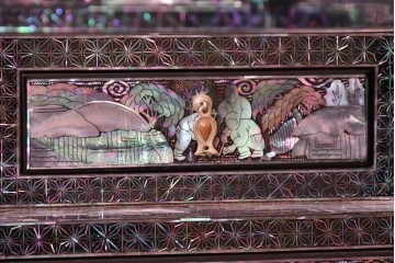 中古　超美品　最高級　吉正本螺鈿工芸院　螺鈿細工が華やかな鏡台　購入価格約400万円　(R-088732)