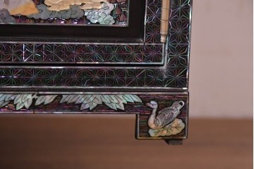 中古　超美品　最高級　吉正本螺鈿工芸院　螺鈿細工が華やかな鏡台　購入価格約400万円　(R-088732)