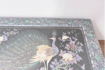 中古　超美品　もはや美術品!!　最高級工芸家具　吉正本と伝わる逸品　孔雀の螺鈿(ラデン)細工が美しい座卓　購入価格約1000万円　(R-088733)
