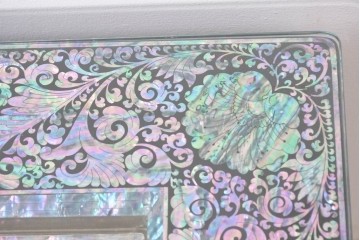 中古　超美品　もはや美術品!!　最高級工芸家具　吉正本と伝わる逸品　孔雀の螺鈿(ラデン)細工が美しい座卓　購入価格約1000万円　(R-088733)