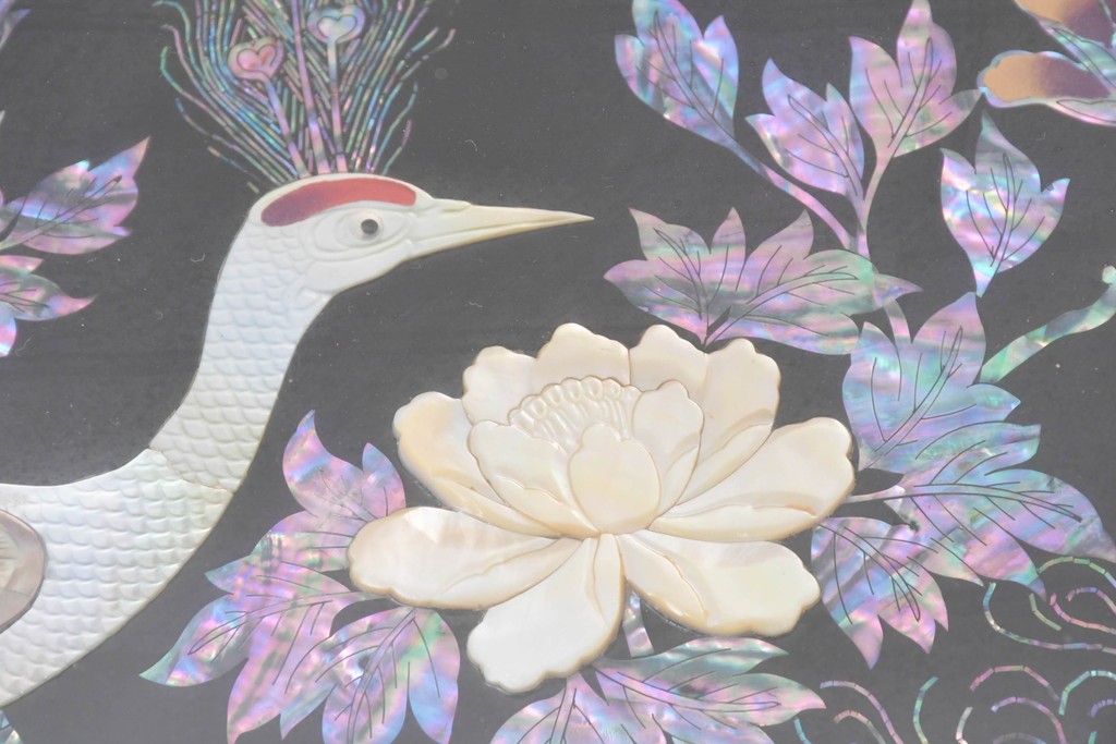 中古　超美品　もはや美術品!!　最高級工芸家具　吉正本と伝わる逸品　孔雀の螺鈿(ラデン)細工が美しい座卓　購入価格約1000万円　(R-088733)