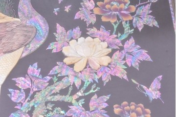 中古　超美品　もはや美術品!!　最高級工芸家具　吉正本と伝わる逸品　孔雀の螺鈿(ラデン)細工が美しい座卓　購入価格約1000万円　(R-088733)