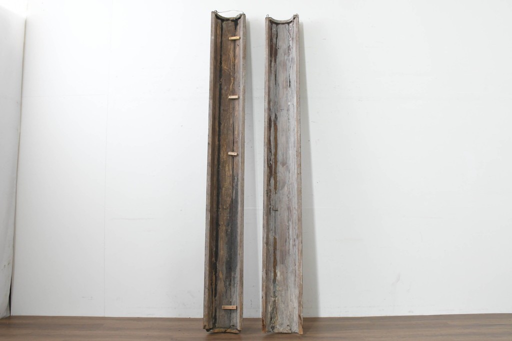 中国ビンテージ　立体的な金文字が格式ある空間を演出する柱聯(ちゅうれん)1対セット　(R-088735)