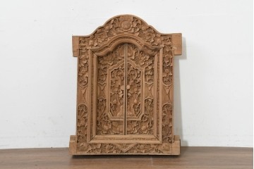 アジアンヴィンテージ建具　バリ島　伝統的な彫刻が施された枠付き窓1枚　(R-088739)