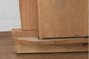 アジアンヴィンテージ建具　バリ島　伝統的な彫刻が施された枠付き窓1枚　(R-088741)