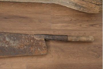 中国アンティーク　大型!　プリミティブな存在感を放つシュガー・ケーン・カッター(サトウキビ切断機)　※ディスプレイ用　(R-088742)