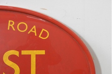 イギリスヴィンテージ　オーバル型　POST OFFICE　SPRING ROAD　ロゴが際立つ郵便局の看板　(R-088748)