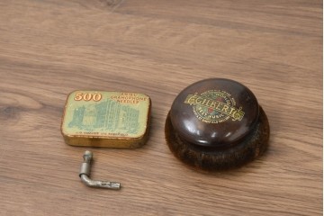 【簡易リペア限定品】　イギリスアンティーク　C. H. Gilbert & Co. Ltd.　Geisha　ノスタルジックな蓄音機　(R-088750)