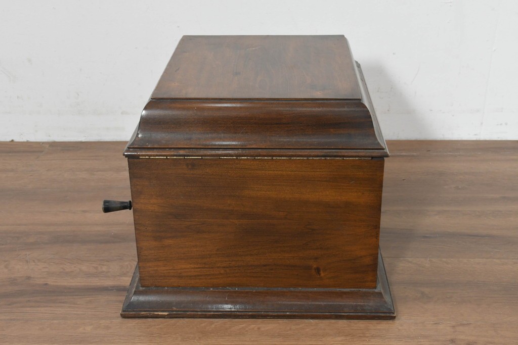 【簡易リペア限定品】　イギリスアンティーク　C. H. Gilbert & Co. Ltd.　Geisha　ノスタルジックな蓄音機　(R-088750)