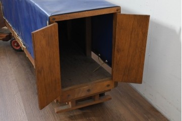 イギリスアンティーク　木製　高級品!!　手抜きのない作り込みが見事!　全長約1500mmの大型トレーラー型おもちゃ　(R-088751)