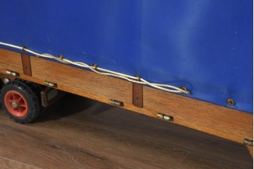 イギリスアンティーク　木製　高級品!!　手抜きのない作り込みが見事!　全長約1500mmの大型トレーラー型おもちゃ　(R-088751)
