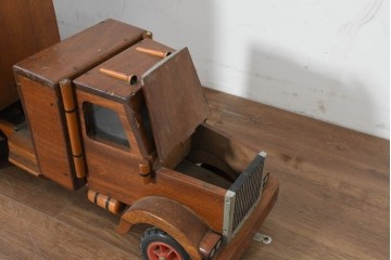 イギリスアンティーク　木製　高級品!!　手抜きのない作り込みが見事!　全長約1500mmの大型トレーラー型おもちゃ　(R-088751)