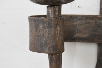 《壁付け照明加工費込み》　イギリスヴィンテージ　ロートアイアン　重厚感のあるキャンドルスタンド型ウォールライト　(R-088771)