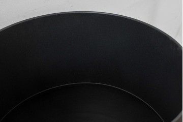 新古　展示品　未使用　北欧デザイン　特大!!　高さ600mmで上下どちらでも使えるモダンデザインのスチール製プランター　(R-088773)