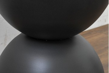 新古　展示品　未使用　北欧デザイン　特大!!　高さ600mmで上下どちらでも使えるモダンデザインのスチール製プランター　(R-088773)
