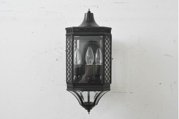 新古　展示品　高級品　真鍮製　格子装飾が魅力のウォールライト　(R-088779)