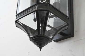 新古　展示品　高級品　真鍮製　格子装飾が魅力のウォールライト　(R-088779)