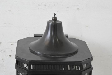 新古　展示品　高級品　真鍮製　格子装飾が魅力のウォールライト　(R-088780)