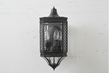 新古　展示品　高級品　真鍮製　格子装飾が魅力のウォールライト　(R-088781)