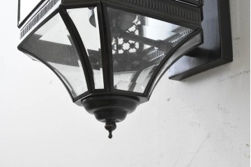 新古　展示品　高級品　真鍮製　格子装飾が魅力のウォールライト　(R-088781)