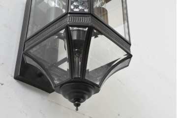 新古　展示品　高級品　真鍮製　格子装飾が魅力のウォールライト　(R-088781)