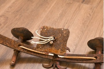 イギリスアンティーク　優美な装飾が目を引くキャンドルスタンド型ウォールライト　(R-088786)