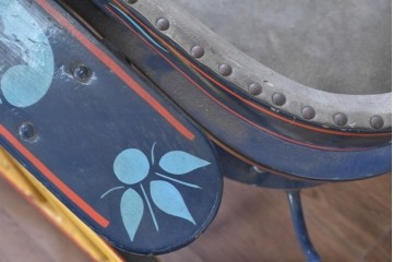 イギリスアンティーク　著名工房リペイント済み品　色鮮やかなペイントが目を引く馬車　(R-088802)