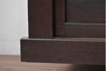 和製アンティーク　和の風格あふれる丸桟引き戸の近江水屋箪笥サイドボード　(R-088805)