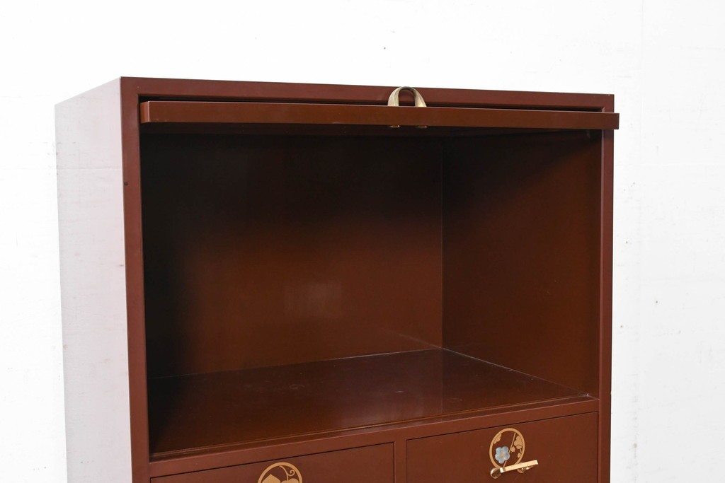 中古　美品!!　高級工芸家具　金蒔絵と螺鈿細工が施された総漆塗りのサイドチェスト　定価約120万円　(R-088807)