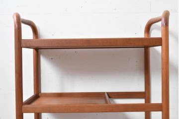 ヴィンテージ家具　チーク材　丸みのあるフレームとキャスター脚が軽やかなキッチンワゴン　(R-088809)