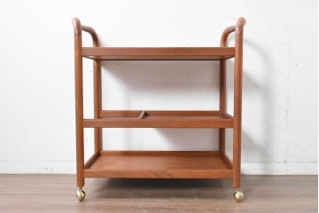 ヴィンテージ家具　チーク材　丸みのあるフレームとキャスター脚が軽やかなキッチンワゴン　(R-088809)