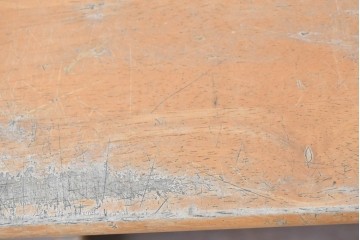 ヨーロッパヴィンテージ　ビーチ材　跳ね上げ天板のスクールデスク　(R-088810)
