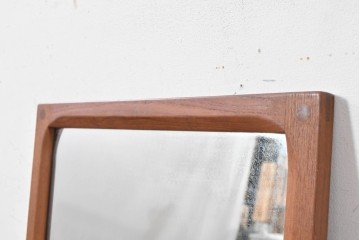 デンマークヴィンテージ　Kai Kristiansen(カイ・クリスチャンセン)　チーク材　フレームデザインがおしゃれなウォールミラー　(R-088811)