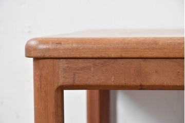 和製ヴィンテージ　チーク無垢材　コンパクトで扱いやすいコーヒーテーブル　(R-088812)