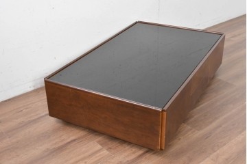 中古　arflex(アルフレックス)　ガラストップと収納を備えたセンターテーブル　(R-088814)