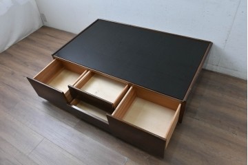 中古　arflex(アルフレックス)　ガラストップと収納を備えたセンターテーブル　(R-088814)