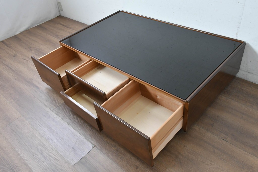中古　arflex(アルフレックス)　ガラストップと収納を備えたセンターテーブル　(R-088814)