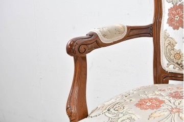 中古 イタリア　美品　ATTICA(アッティカ)　優美な猫脚の2人掛けソファ　(R-088818)