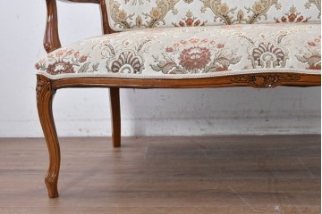 中古 イタリア　美品　ATTICA(アッティカ)　優美な猫脚の2人掛けソファ　(R-088818)