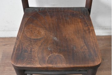 イギリスアンティーク　エルム材　バーチ材　素朴な木味が魅力のアームレスチェア　(R-088822)