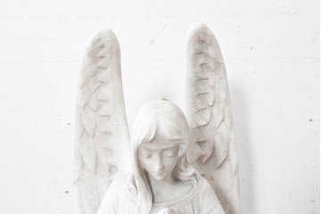 イギリスヴィンテージ　高さ約83cm　天然石　祈る姿が美しい天使像　(R-088823)