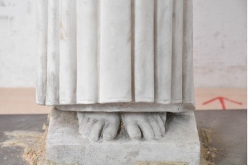 イギリスヴィンテージ　高さ約83cm　天然石　祈る姿が美しい天使像　(R-088823)
