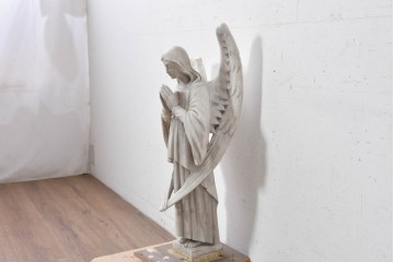 イギリスヴィンテージ　高さ約77cm　天然石　祈る姿が美しい天使像　(R-088827)